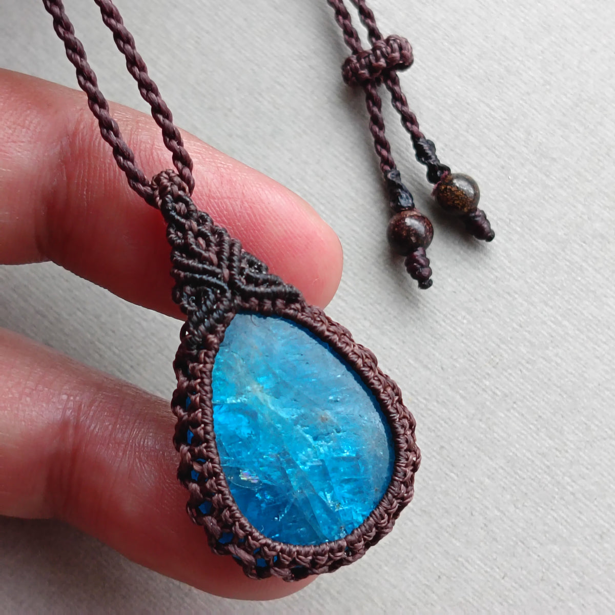Apatite Macrame Necklace | Pendant size 3.8 cm