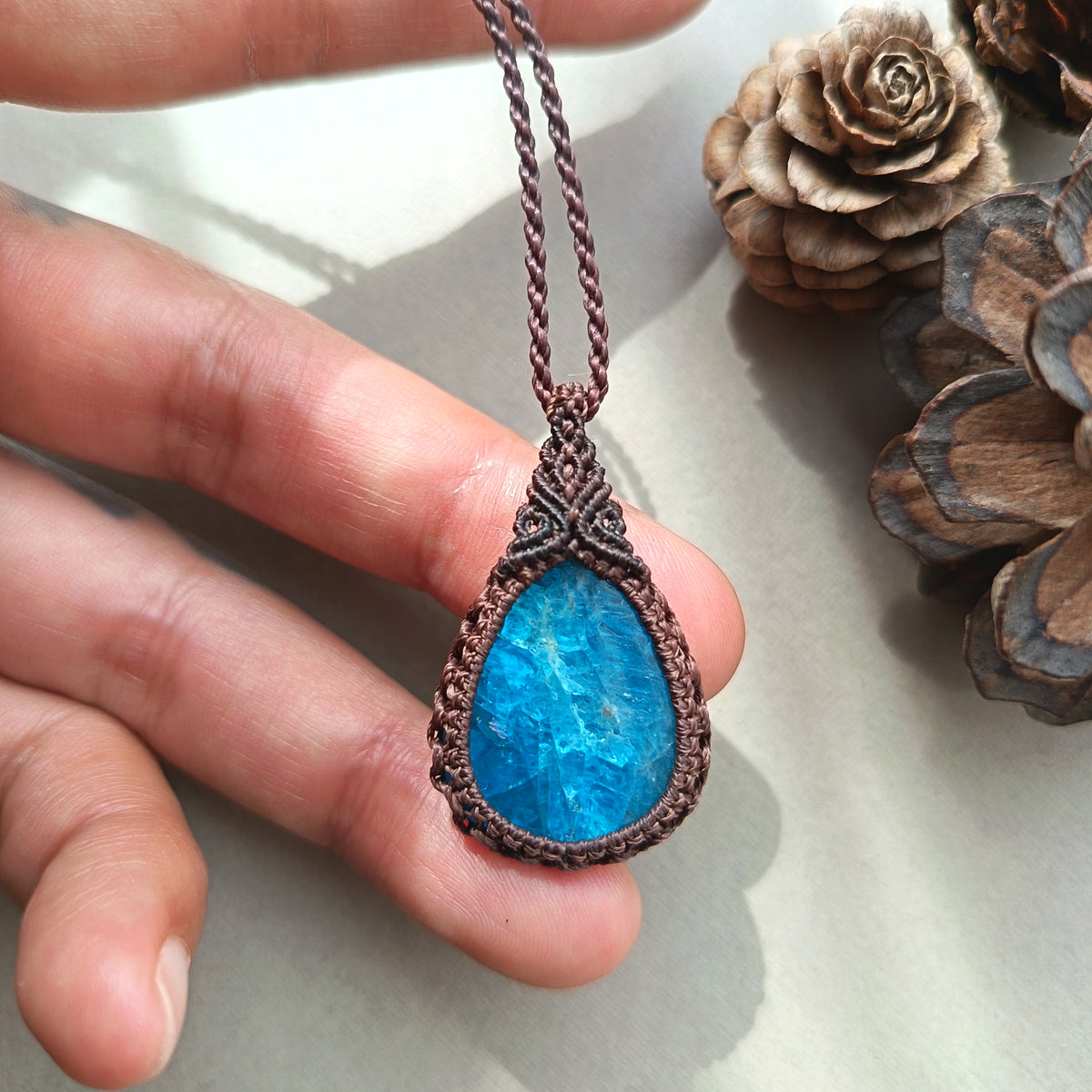 Apatite Macrame Necklace | Pendant size 3.8 cm