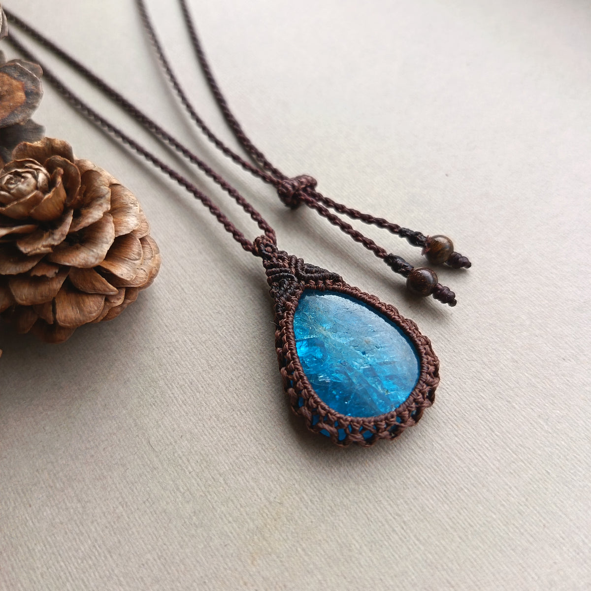 Apatite Macrame Necklace | Pendant size 3.8 cm