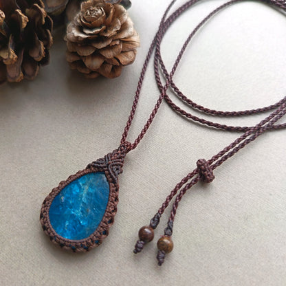 Apatite Macrame Necklace | Pendant size 3.8 cm