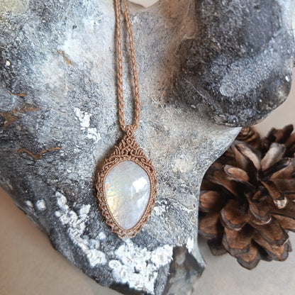 Moonstone Macrame Necklace | Pendant size 4.5 cm