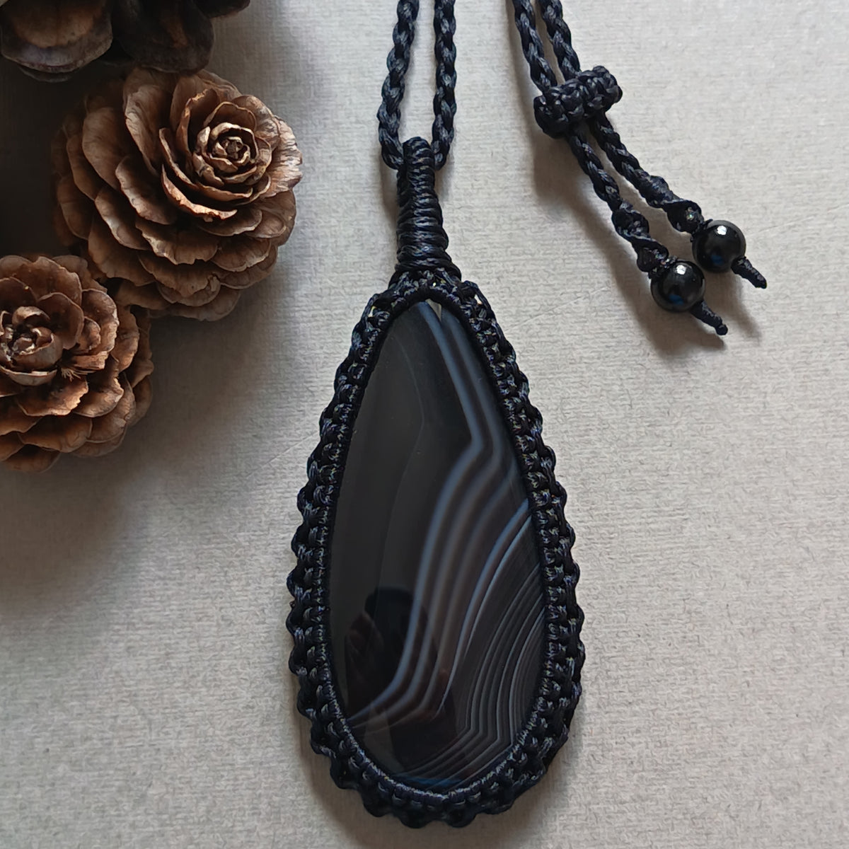 Onyx Macrame Necklace | Pendant size 8 cm