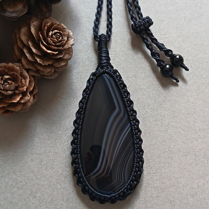 Onyx Macrame Necklace | Pendant size 8 cm