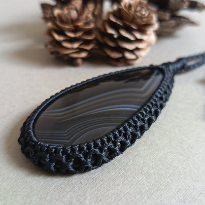Onyx Macrame Necklace | Pendant size 8 cm
