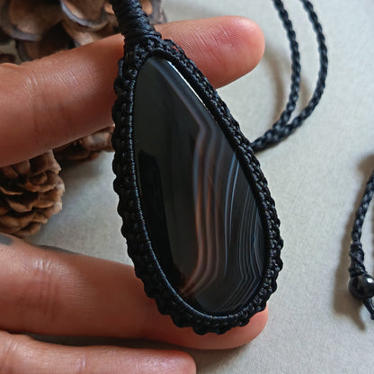 Onyx Macrame Necklace | Pendant size 8 cm
