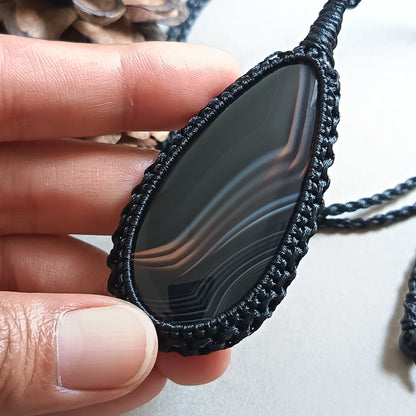Onyx Macrame Necklace | Pendant size 8 cm