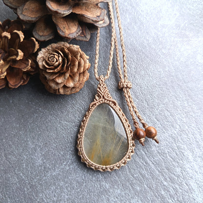 Golden Rutile Quartz Macrame Necklace | Pendant size 5 cm
