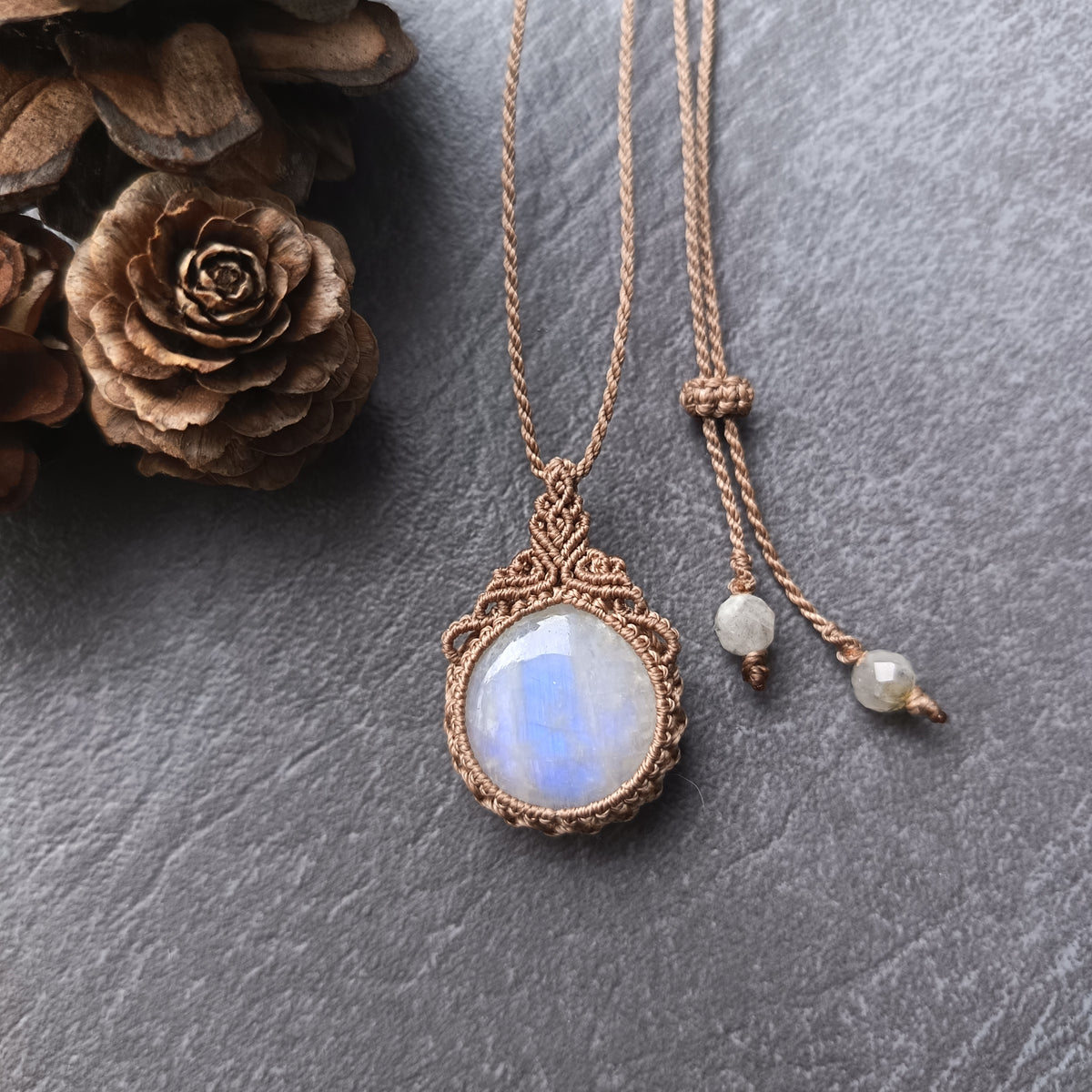 Moonstone Macrame Necklace | Pendant size 3.5 cm