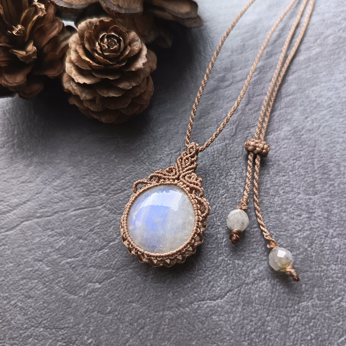 Moonstone Macrame Necklace | Pendant size 3.5 cm