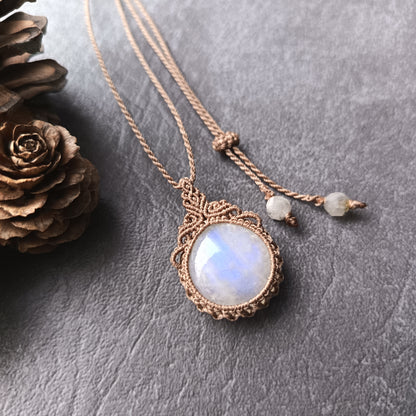 Moonstone Macrame Necklace | Pendant size 3.5 cm