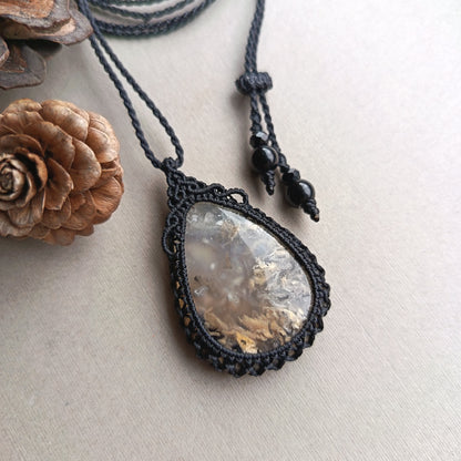 Tiger Dendritic Agate Macrame Necklace | Pendant size 4.7 cm