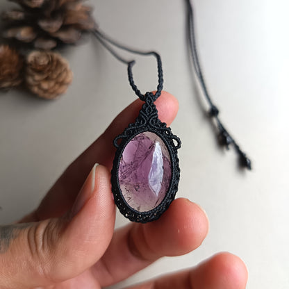 Amethyst Macrame Necklace | Pendant size 4 cm