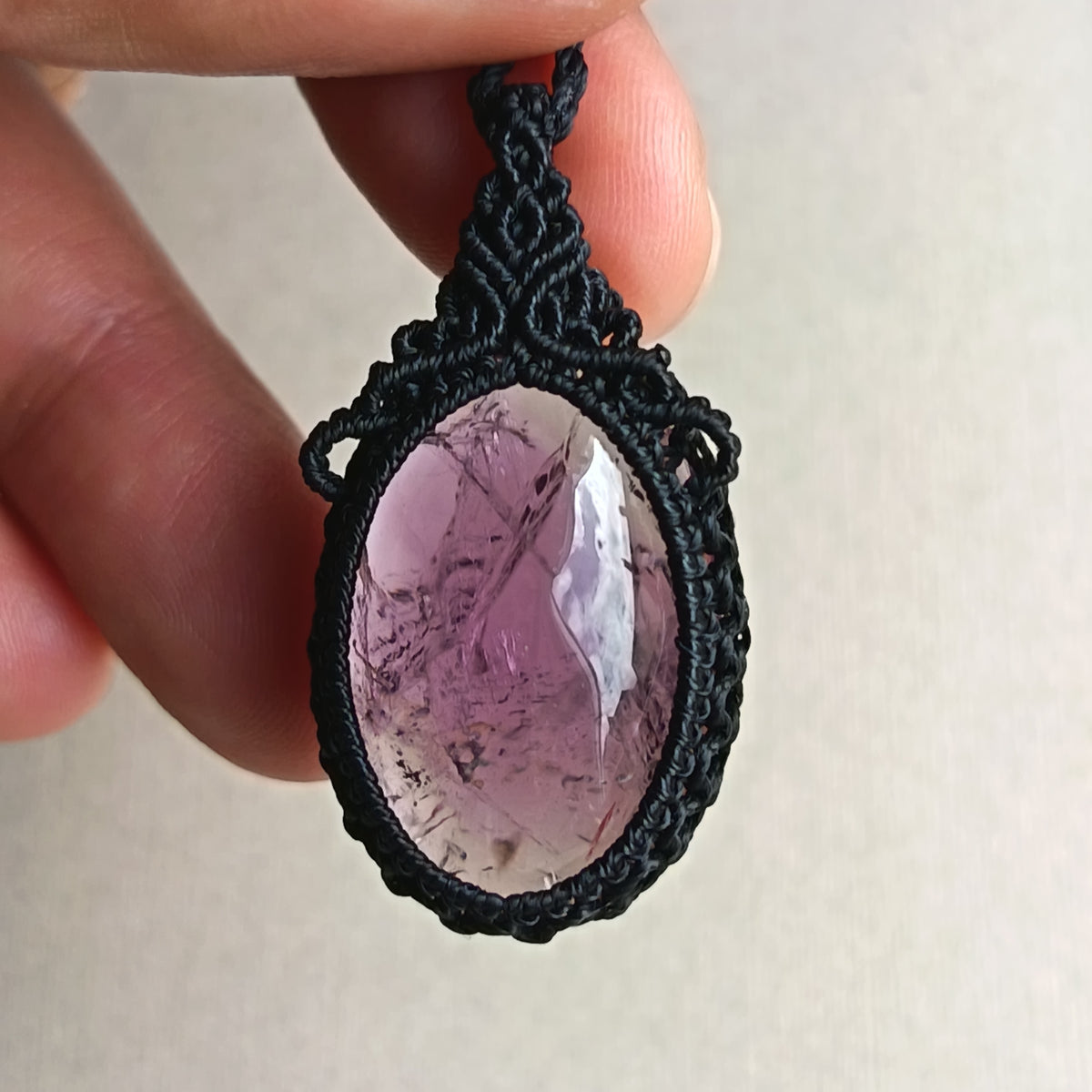 Amethyst Macrame Necklace | Pendant size 4 cm