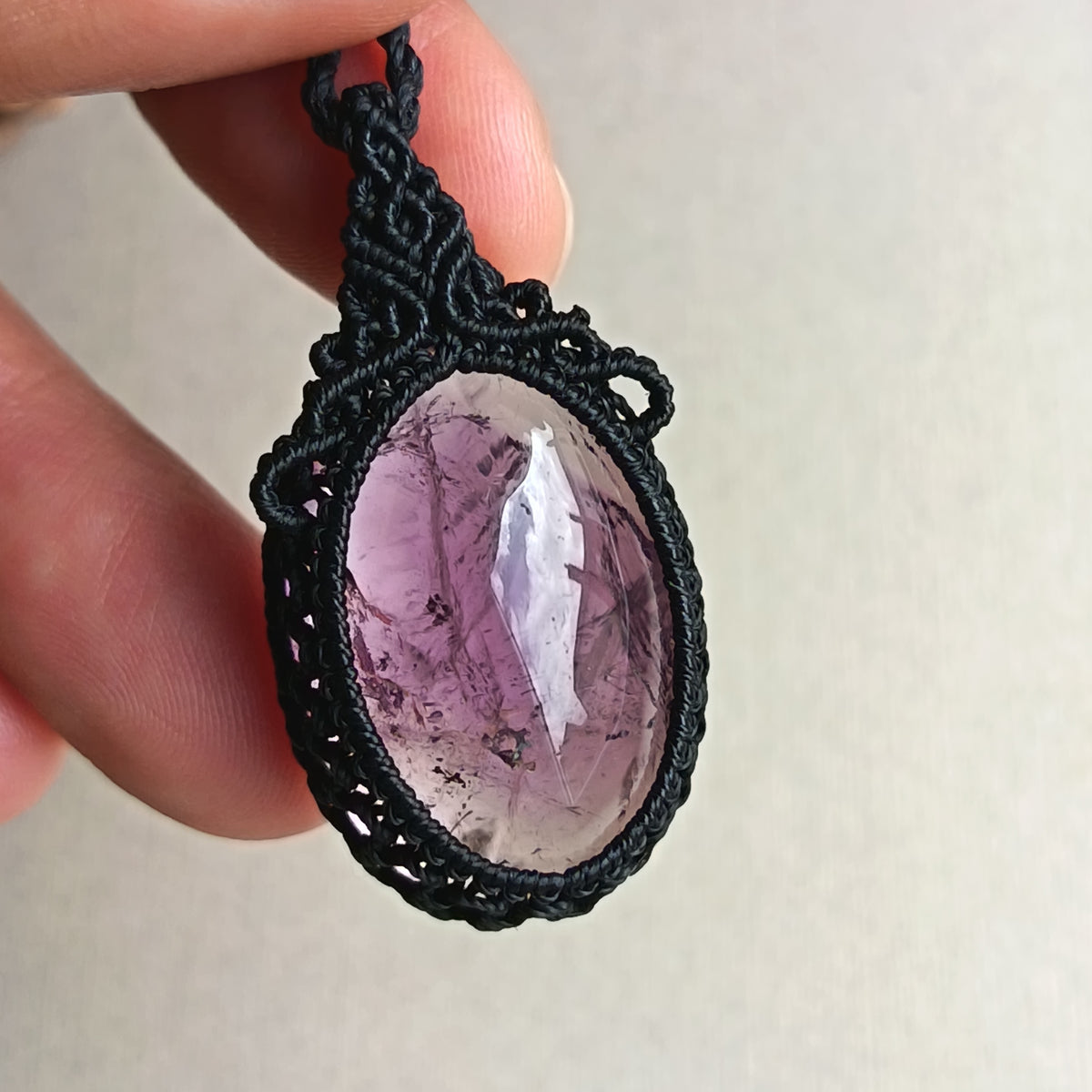 Amethyst Macrame Necklace | Pendant size 4 cm