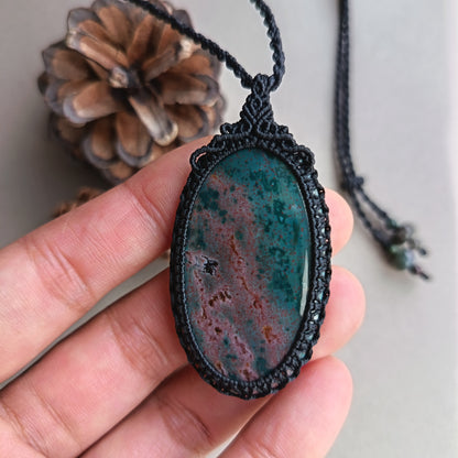 Bloodstone Macrame Necklace | Pendant size 6 cm