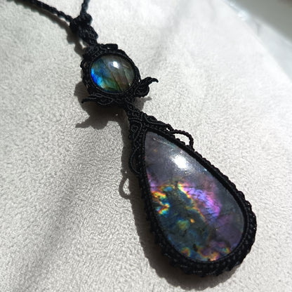Labradorite Macrame Necklace | Pendant size 8.5 cm