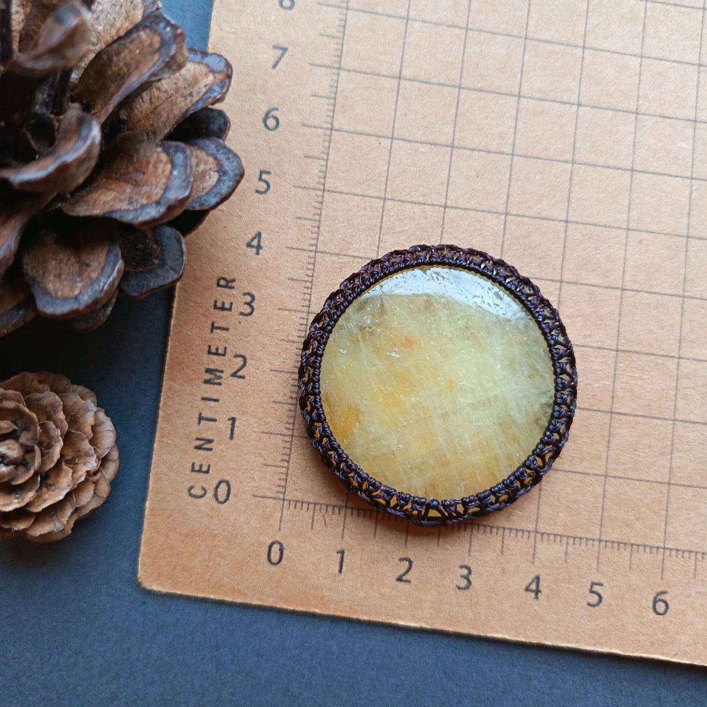 Macrame wrapped stone - Yellow Beryl (Heliodor) | The Sun