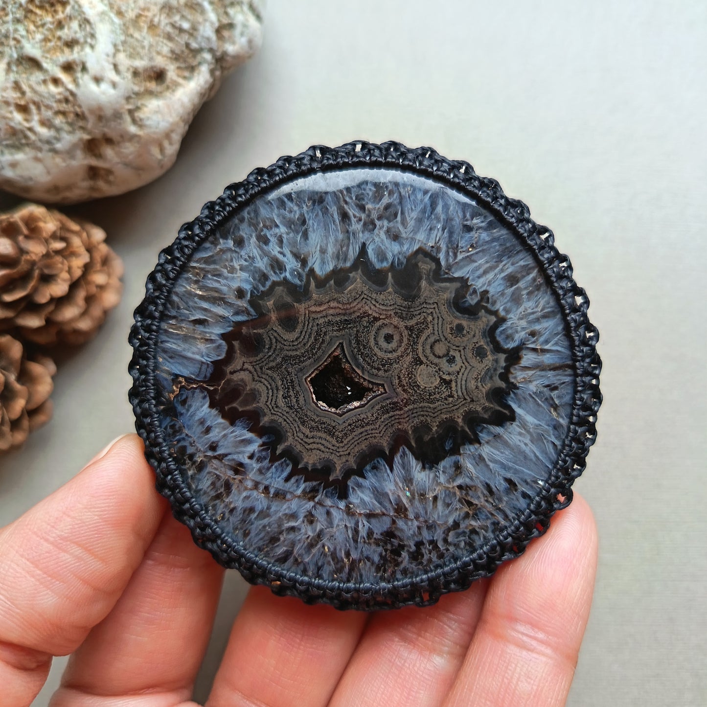 Macrame wrapped stone - Agate | The Eye - Finished size 6.8cm