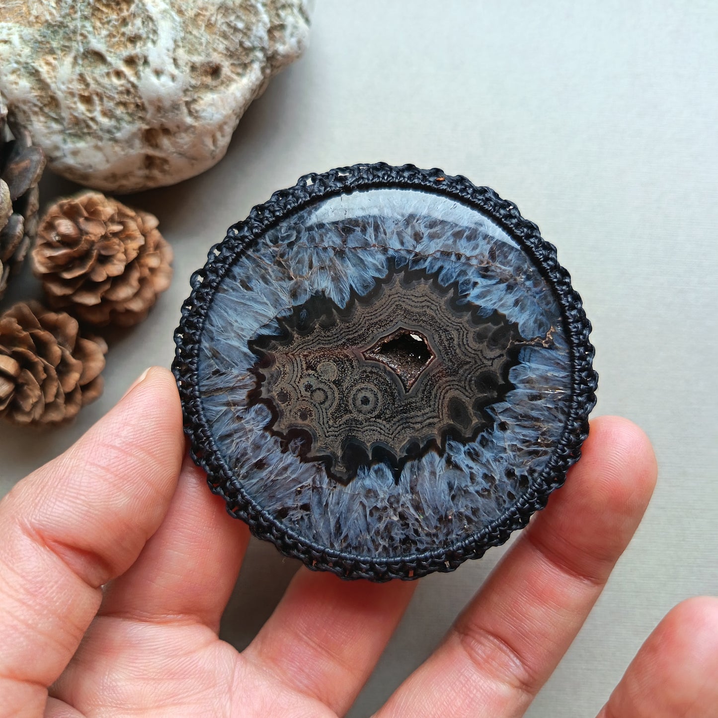 Macrame wrapped stone - Agate | The Eye - Finished size 6.8cm
