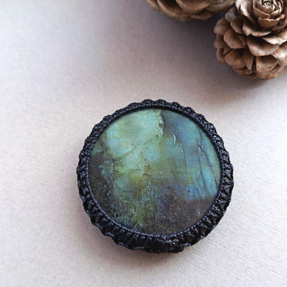 Macrame wrapped stone - Labradorite | Dusk till Dawn